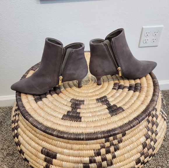 NWOT Rockport Alaiya Plain B Ankle Boot 7, kitten heal bootie - brand new - Picture 3 of 9